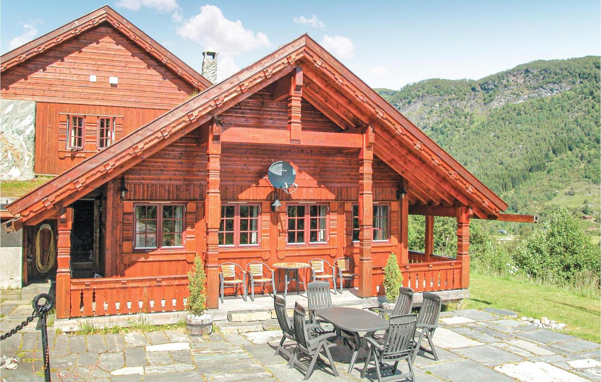 Beautiful Home In Sogndal With House Sea View Svidalen Exterior foto